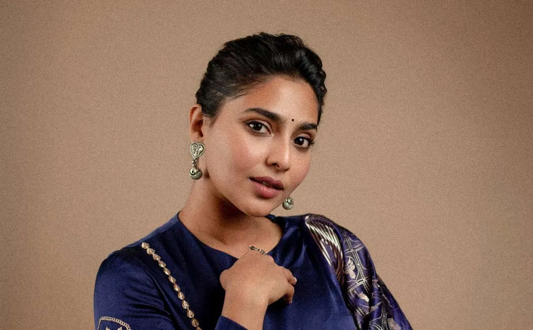 ponniyin selvan actress Aishwarya Lekshmi next as producer is Kumari 