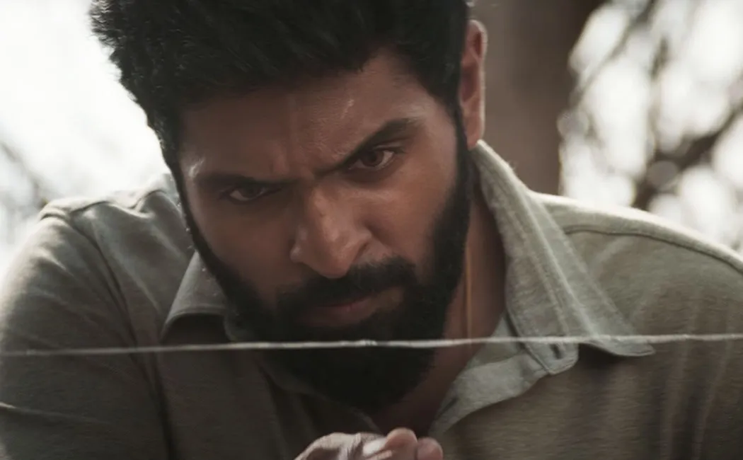 vikram prabhu 'Paayum Oli Nee Yenakku' teaser released