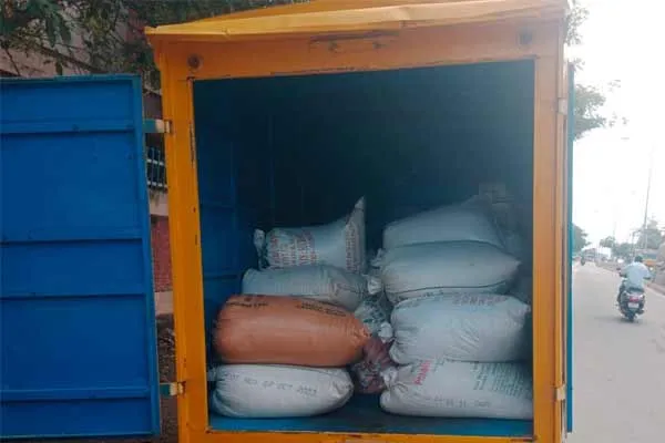 Smuggling of a thousand kilos of ration rice in a cargo vehicle