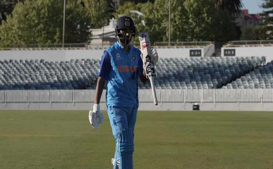 The second practice match with Western Australia.. The Indian team suffered a crushing defeat