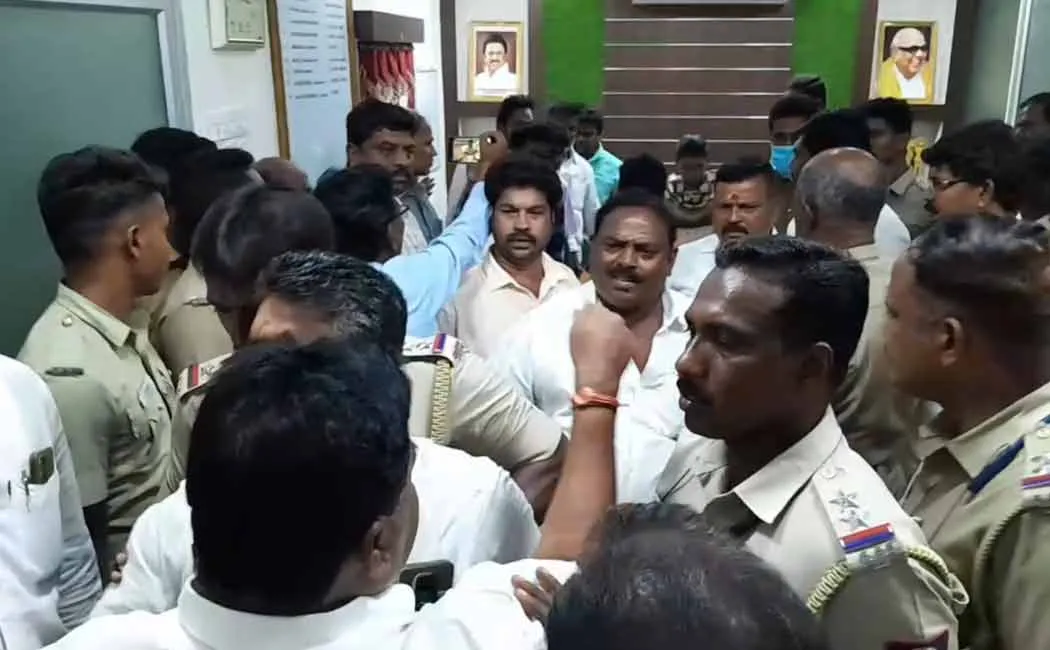 AIADMK DMK dispute over Kallakurichi tender issue