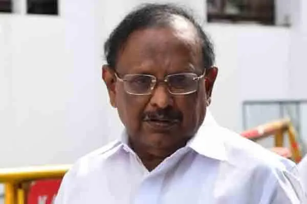 Minister Raghupathi said Palanisamy has no right to talk about law and order 