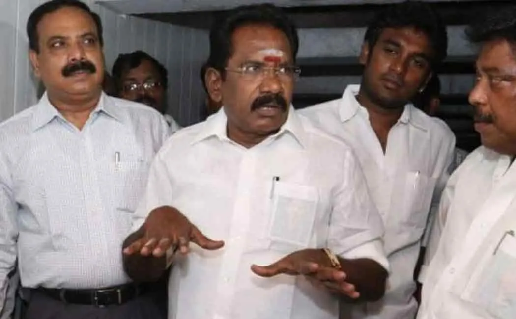 Sellur Raju praised two DMK ministers; Explain that politics is different from policy