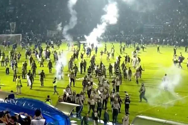 Riot at a football stadium in Guinea