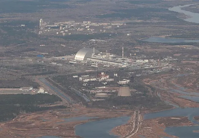 Russian forces capture Chernobyl nuclear reactor!
