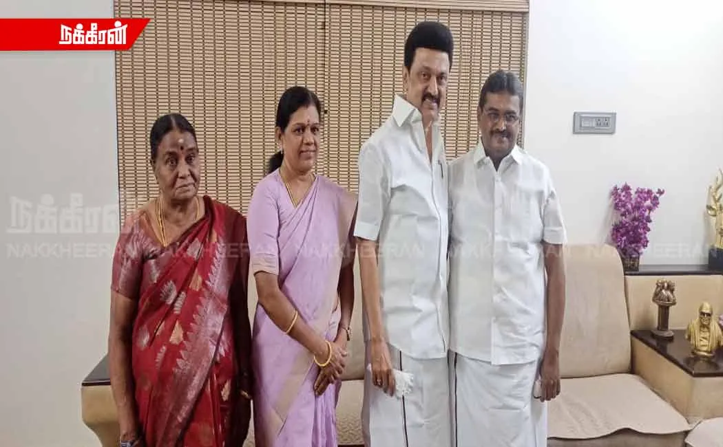 An unexpected event; Volunteers excited by the action of the Chief Minister!