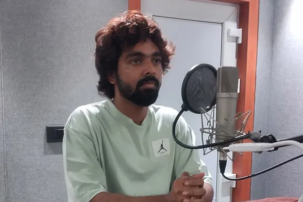gv prakash started his dubbing for his 13 movie
