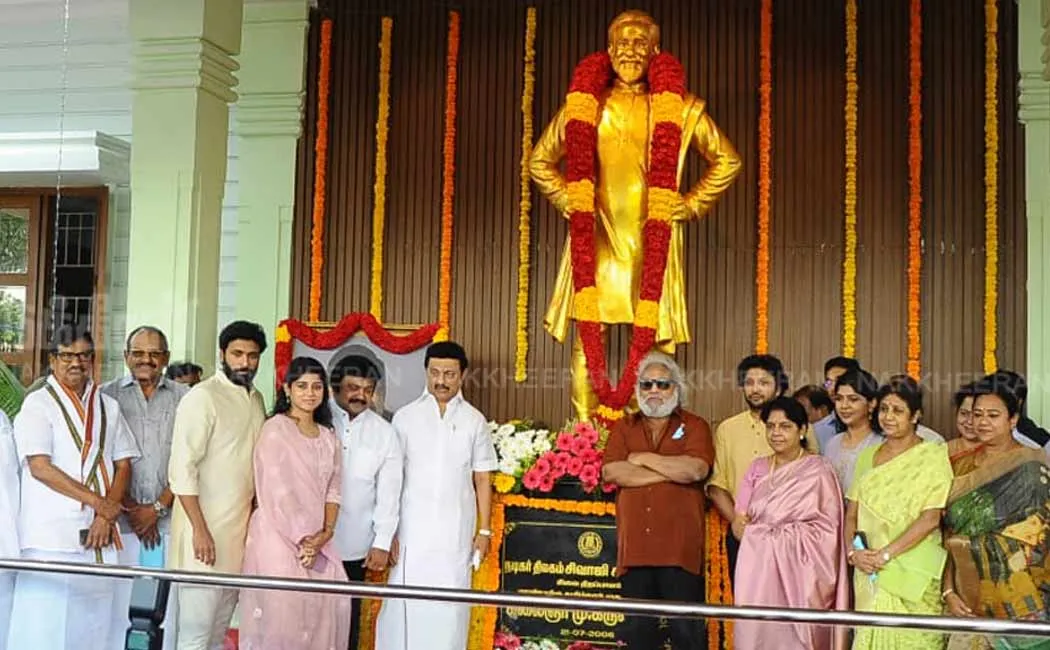 Chief Minister mk stalin pays homage to actor Sivaji Ganesan statue