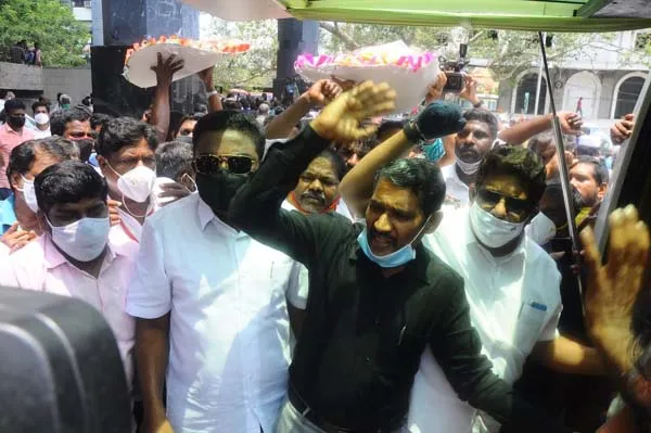 h vasanthakumar  