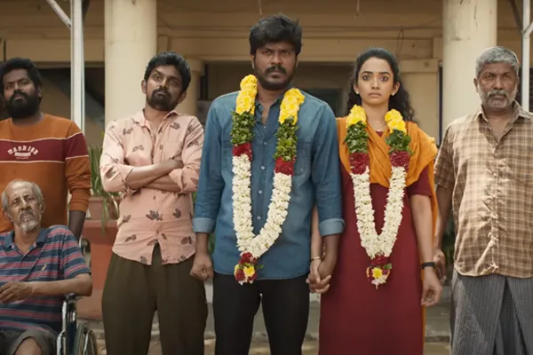 manikandan Kudumbasthan movie review