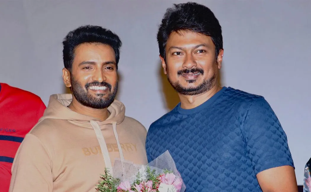 udhayanidhi stalin speech about santhanam in 'gulu gulu' movie press meet held at yesterday 