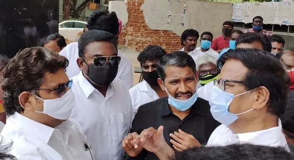 h vasanthakumar  