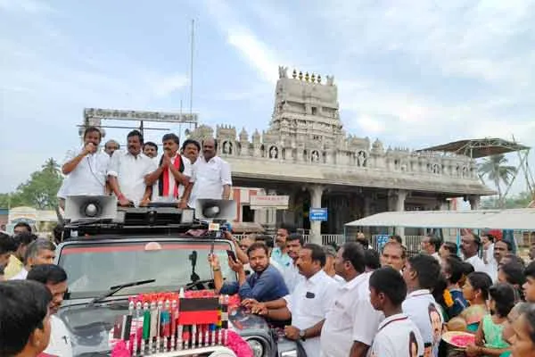 Minister.K. N. Nehru campaign Support the India alliance for development of TN   