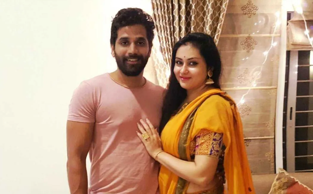 namitha announces pregnancy