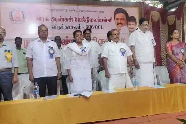 Minister cv ganesan breaks down in tears on stage at government function 
