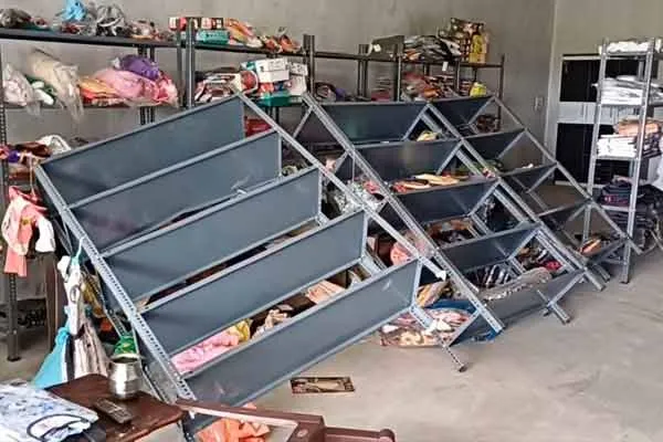 woman who entered a clothing store and caused damage in product