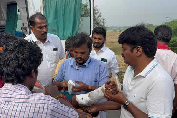 c vijayabaskar provides first aid to woman involved in accident 