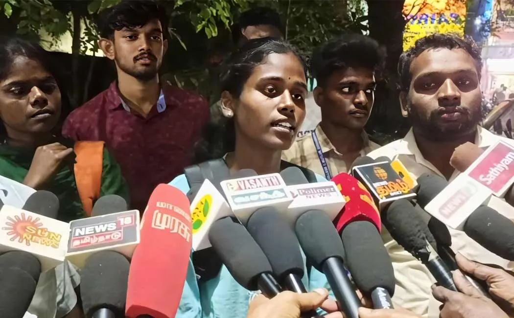 Lab assistant misbehaves with student at government college