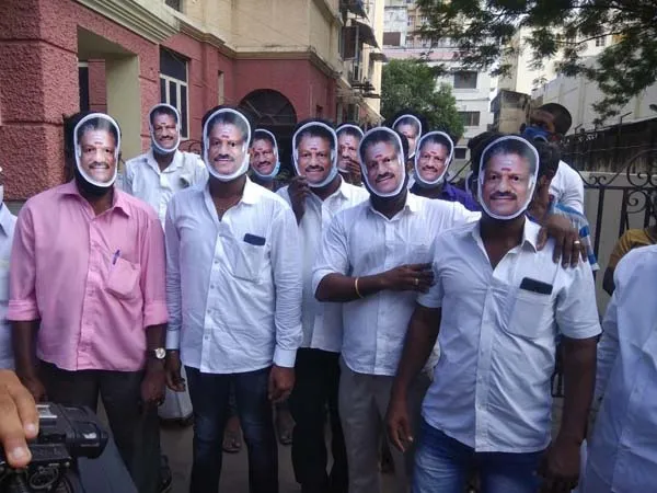 aiadmk head office - ops supporters  