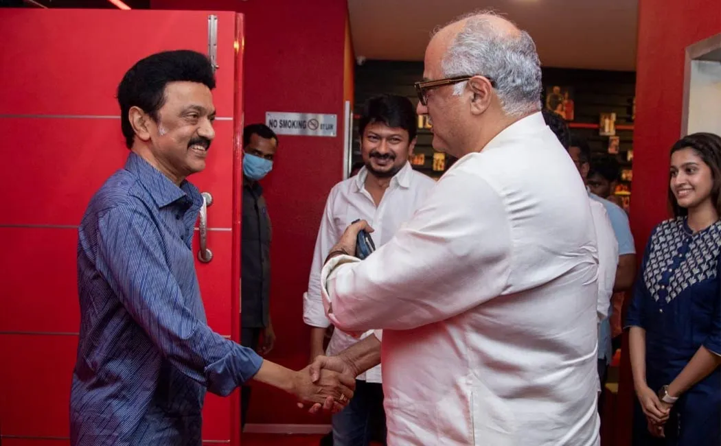 cm stalin praised nenjuku needhi movie 