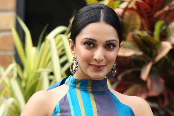 kiara advani to pair with yash in toxic movie