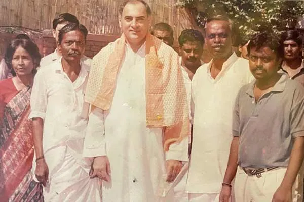 96-year-old Congress martyr makes tearful plea