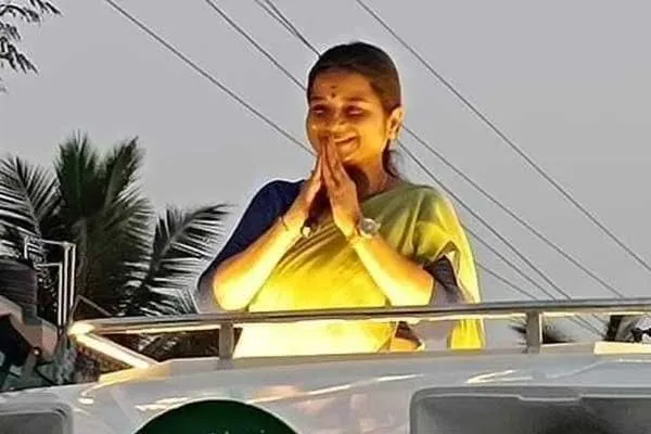 TTV Dhinakaran's wife Anuradha is campaigning in Theni constituency