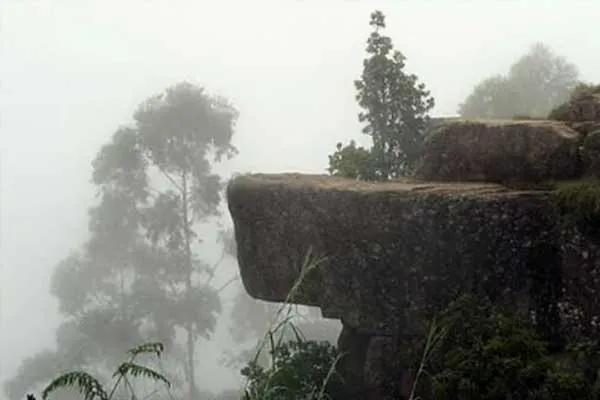 young man trapped in a 100-foot ditch in Kodaikanal in the style of the film 'Manjummel Boys'
