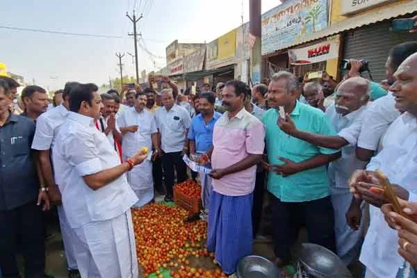 Edappadi Palaniswami, who was in the vegetable market