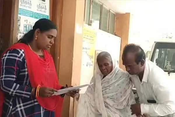 Tahsildar issues lost life certificate to living old woman