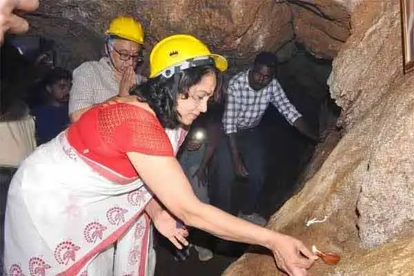 Tourists allowed to visit King Palace Raja's cave in the Nilgiris 