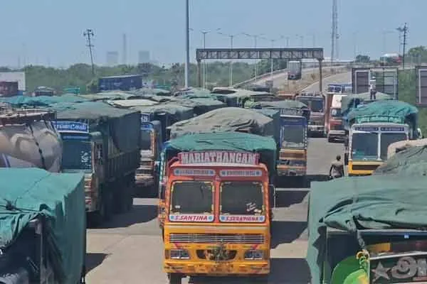 Toll collection near Madurai despite court ban