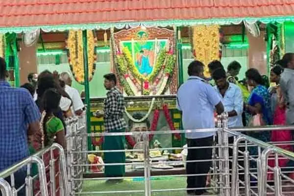 Auto drivers  brawl at Satguru Swami Temple in Kanakkampatti 