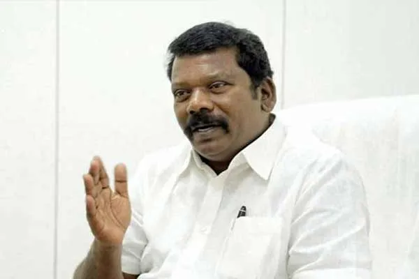 Selvaperunthagai condemns Union Railway Minister