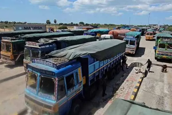 Toll collection near Madurai despite court ban
