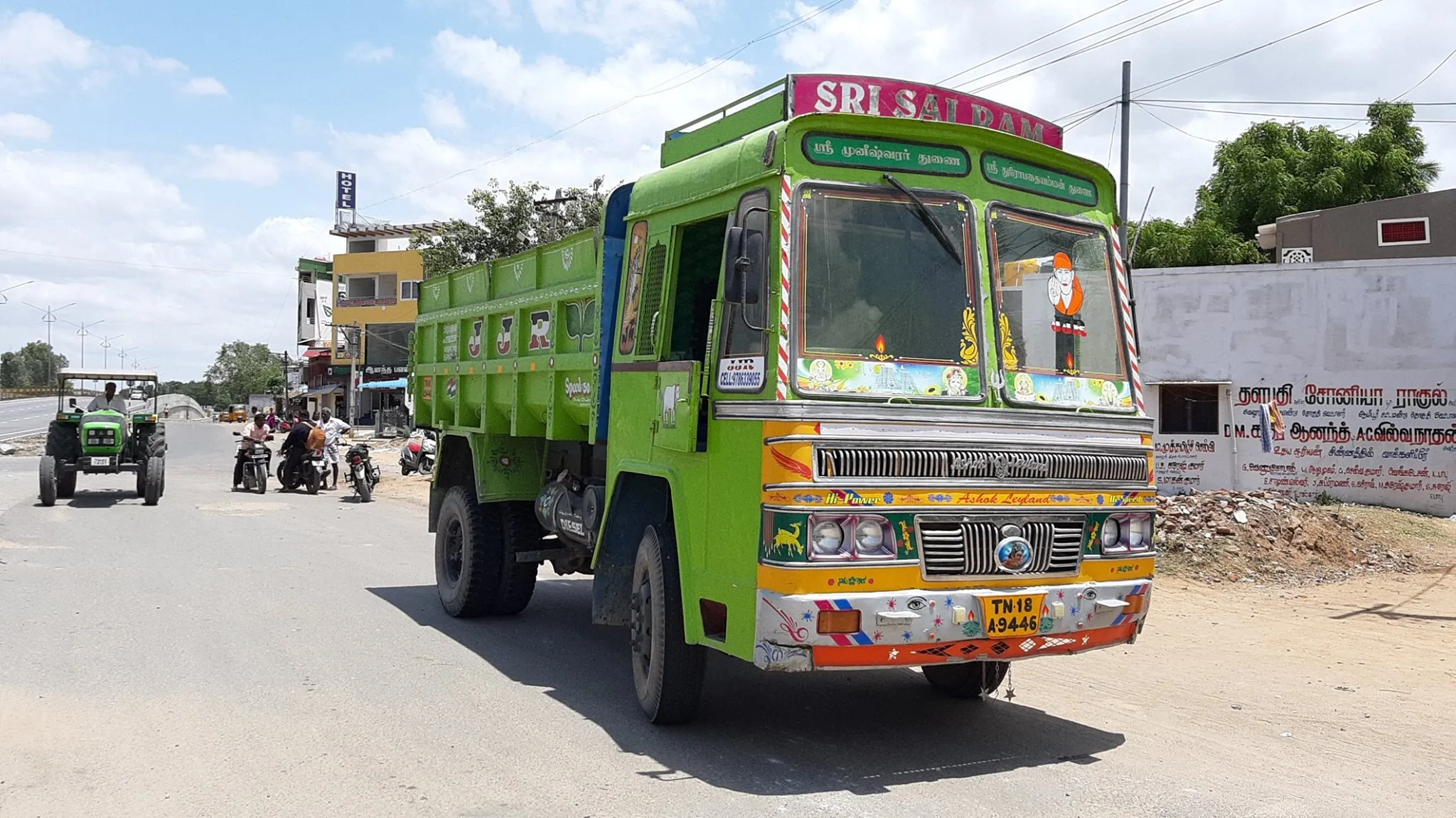 PALAR RIVER AT VELLORE SAND SMUGGLING ADMK SUPPORT AND POLICE DEAL