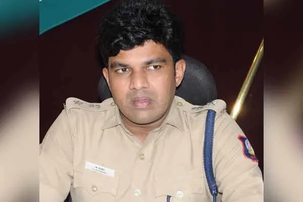 Auto drivers  brawl at Satguru Swami Temple in Kanakkampatti 