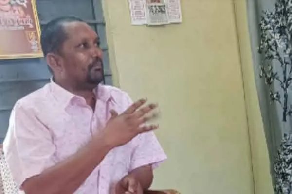 VAO arrested for accepting a bribe of Rs. 10,000 for a change of title