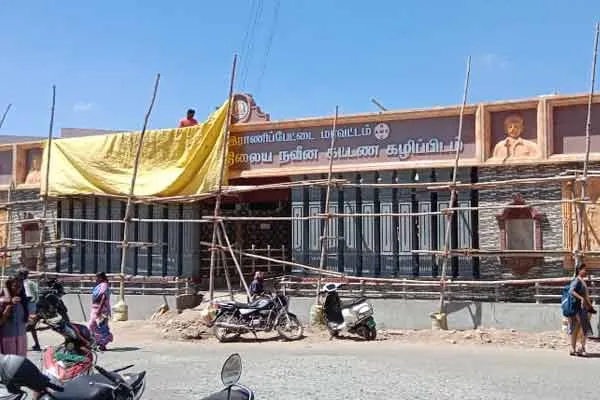 Arcot Municipality toilet named after  Periyar creates stir