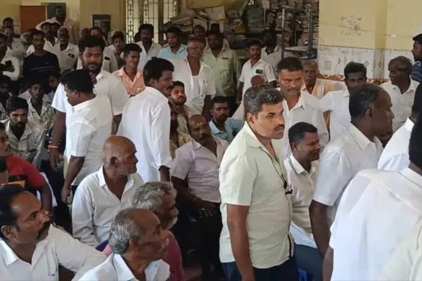 two parties got into a scuffle during the auction for the weekly market