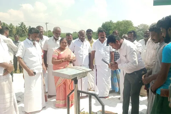Praise for Minister I. Periyasamy for directly purchasing paddy from Athur farmers