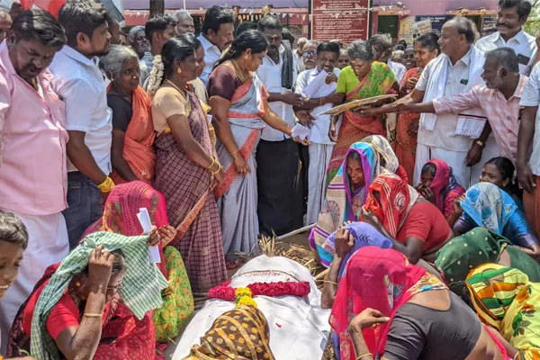 People struggle against central government by holding a protest march 