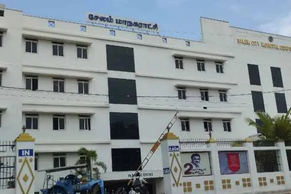 Clash between DMK Mayor and Congress Deputy Mayor in Salem