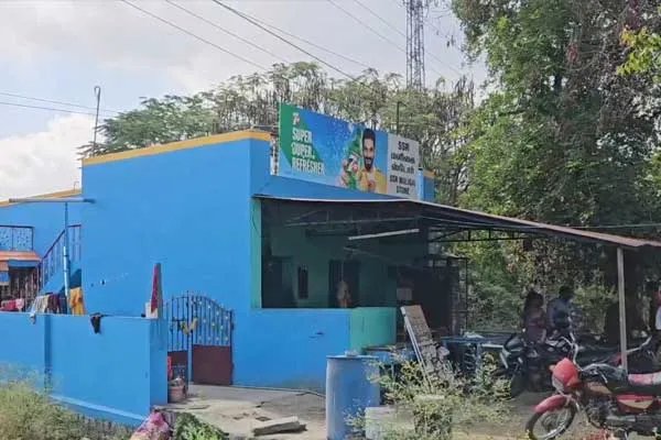 40 razors stolen near Katpadi, kept for a wedding