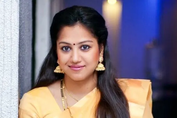 complaint against Sundhara Travels actress radha 