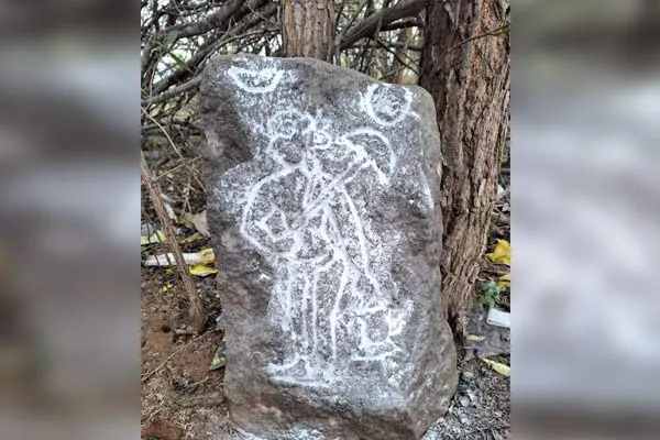 300-year-old dwarf stone discovered 