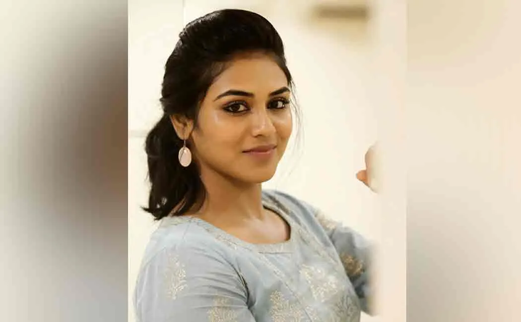 indhuja play sister role in surya next movie