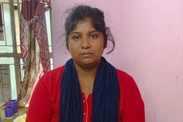 Woman arrested for stealing jewelry on bus