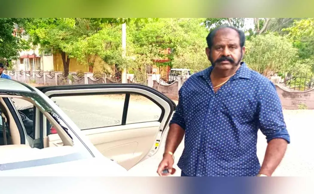 Attack on car; actor Rajendran complaint at the police station