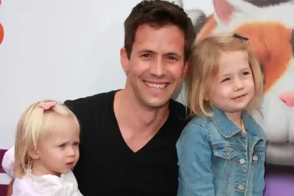 Christian Oliver and his 2 Daughters passed away in Plane Crash